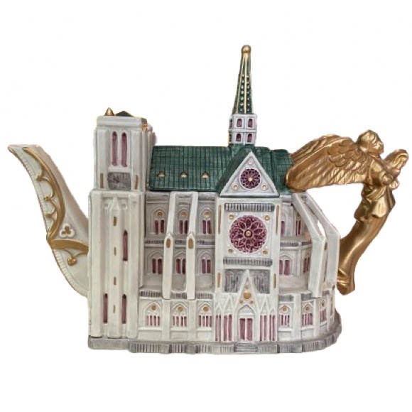 Fitz and Floyd Collector's Series Notre Dame Cathedral Teapot - Picture 1 of 10